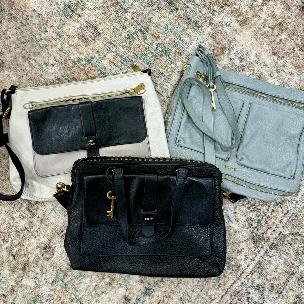 THREE LEATHER FOSSIL PURSES!